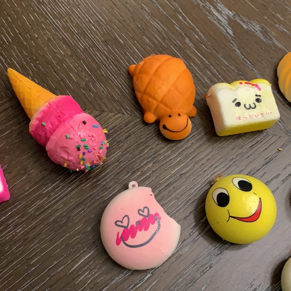 Bundle of 15 squishes - Picture 4 of 17